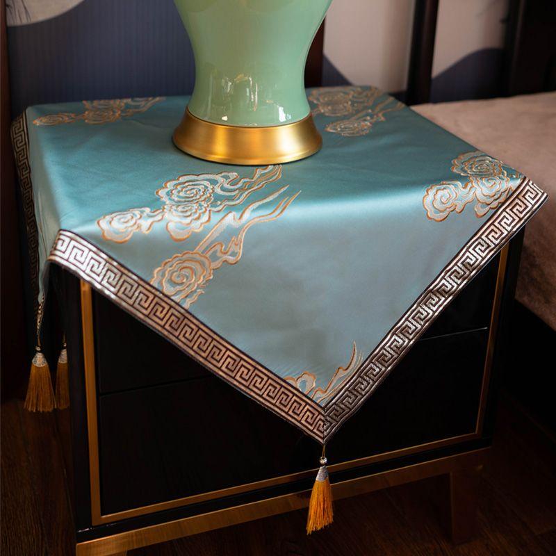 

Новое поступление Роскошные ткани Сянъюнь Скатерть Скатерть Китайский Высококлассный Водонепроницаемый Квадратный Чехол для Холодильника Прикроватной Тумбочки Ткань Скатерть Blue(Sky Blue Moire Tablecloth) 60 * 60cm