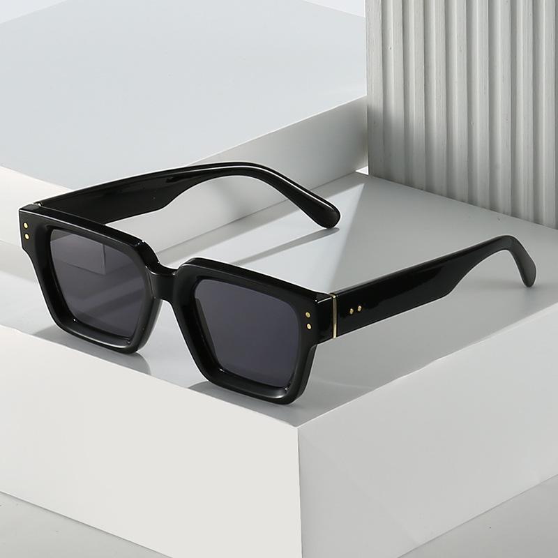 1/3set Female Luxury Square Sunglasses Women Fashion Gradient Color Rivet Sunshade Mirror Outdoors Protection Brand Shades UV400