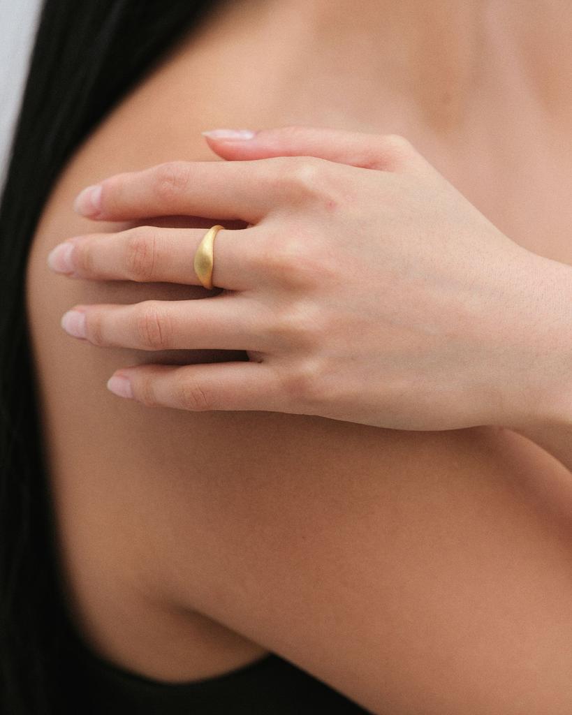 Anotherlayer Little Dome Ring Large - Gold (Glossy, Matt)