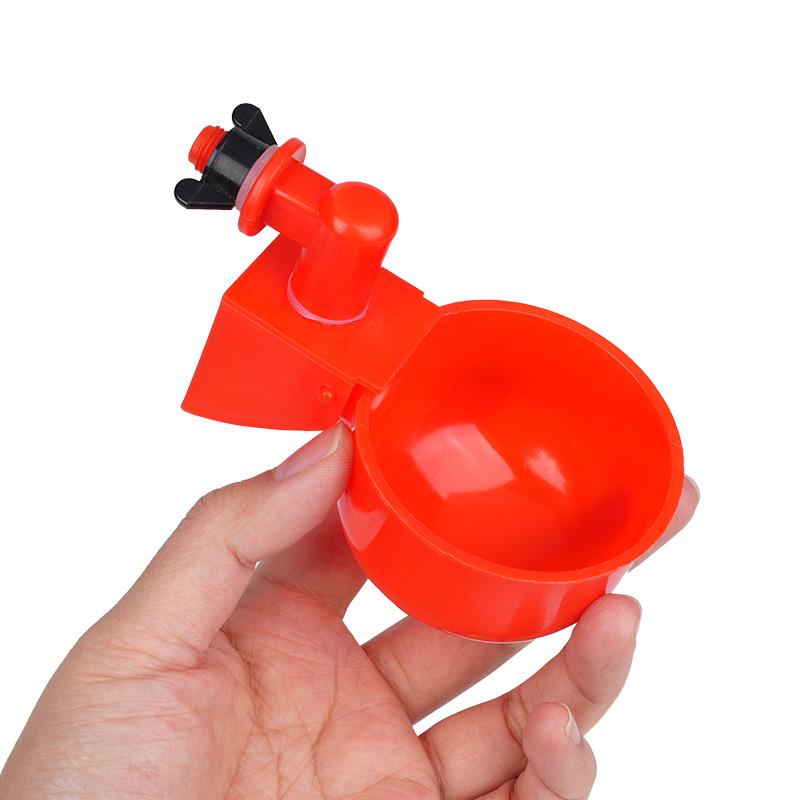 

Красная и синяя поилка для птицы для кур, уток, голубей и перепелов красный