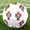 Pallone da Calcio Misura 5 con Logo della Nazionale Portoghese, Cucito a Macchina in PVC, Resistente e ad Alto Rimbalzo, Adatto a Tutte le Età, Merchandise per tifosi, Partite e Uso all'Aperto.