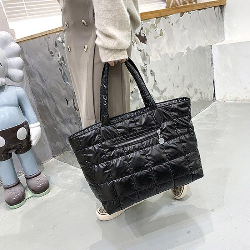feather shoulder bolsa