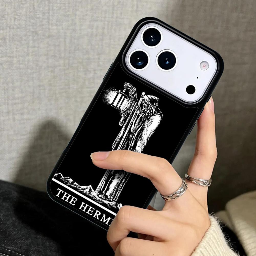 Capa Case for iPhone 17 Air 16 Pro Max 15 Plus 11 13 Mini 14 12 Back Phone Cover The Hermit Tarot Card