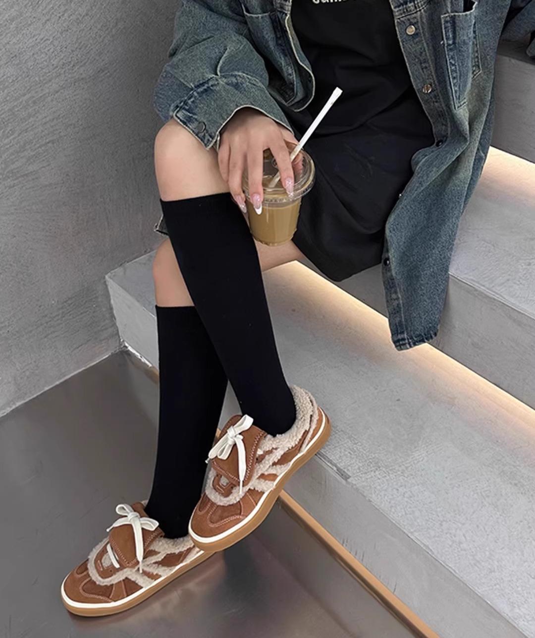 

[Heel height 3 cm] Charcoal roasted pumpkin orange autumn and winter matte fur versatile outdoor casual velvet German training shoes 35