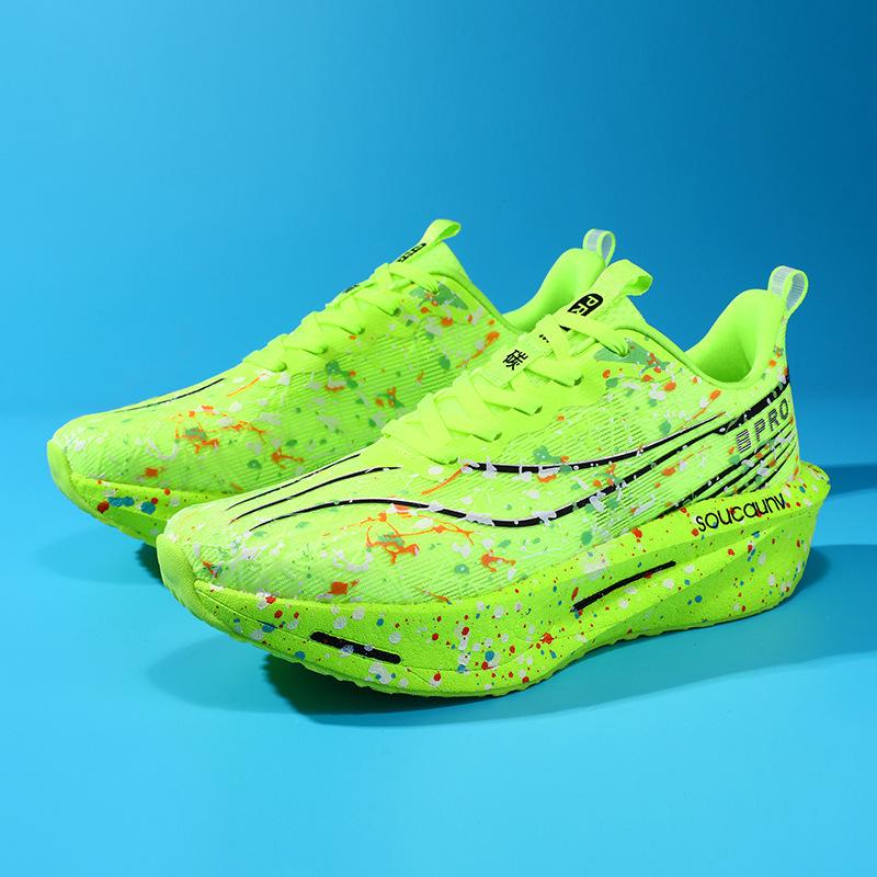 Yellow Lightweight Night-Glow Running Shoes with Carbon Plate for Students - Lace-Up Sports Shoes for Long-Distance Speed Racing