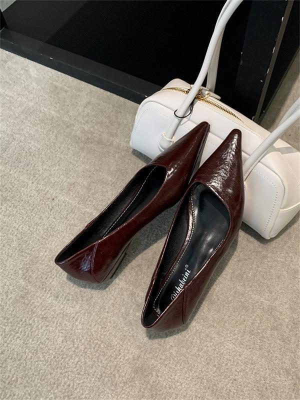 2025 Spring and Summer New Pointed Low Heel Not Tired Feet Single Shoes French with Skirt Temperament Thick Heel Women's Shoes