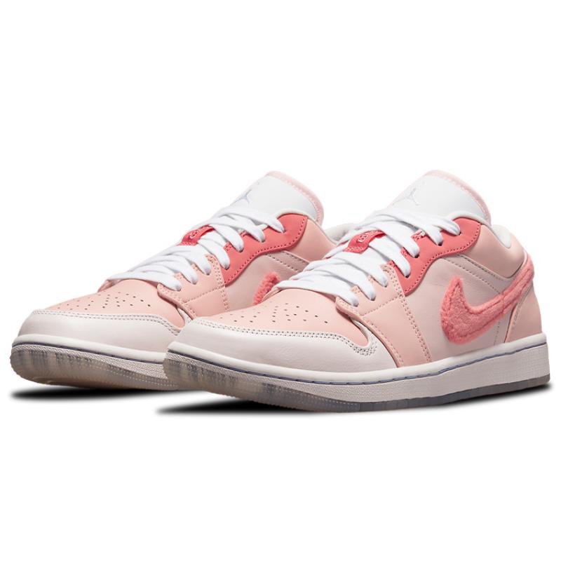 Air Jordan 1 Low Se 'Mighty Swooshers' Women's Jordan DM5443-666