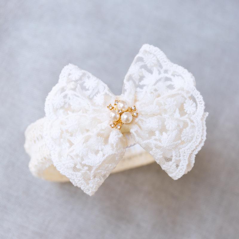 

lace hair accessory with rhinestones one size белый