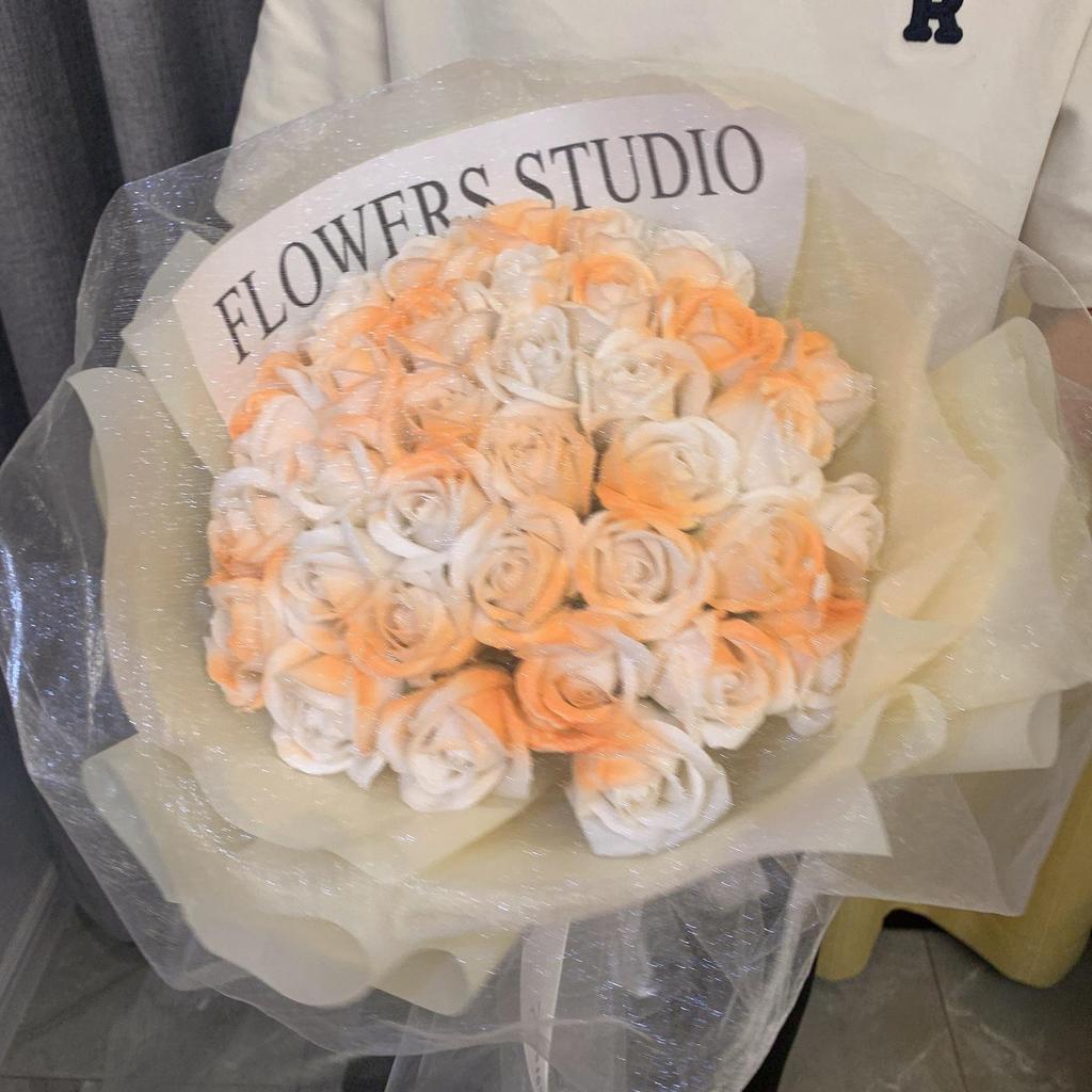 Seifenstrauß mit blauen Rosen in Crushed-Eis-Optik – Valentinstags- oder Geburtstagsgeschenk für Freund/Freundin