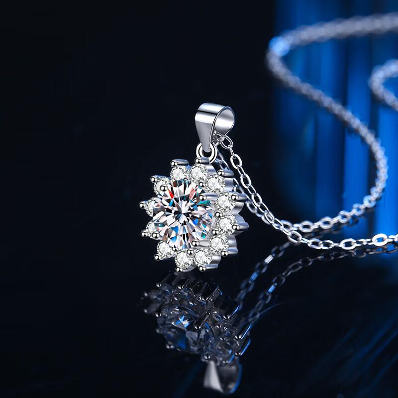 925 Sterling Silver 1 Karat Diamond Necklace Snowflake Classic Fashion SUNFLOWER Clavicle Chain