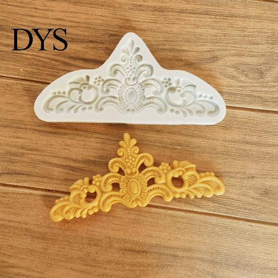 Cake Topper Mold Fondant Non-sticky Easy Demoulding Food Grade Retro Dessert Embossment Pattern Crown Cupcake Baking Accessories