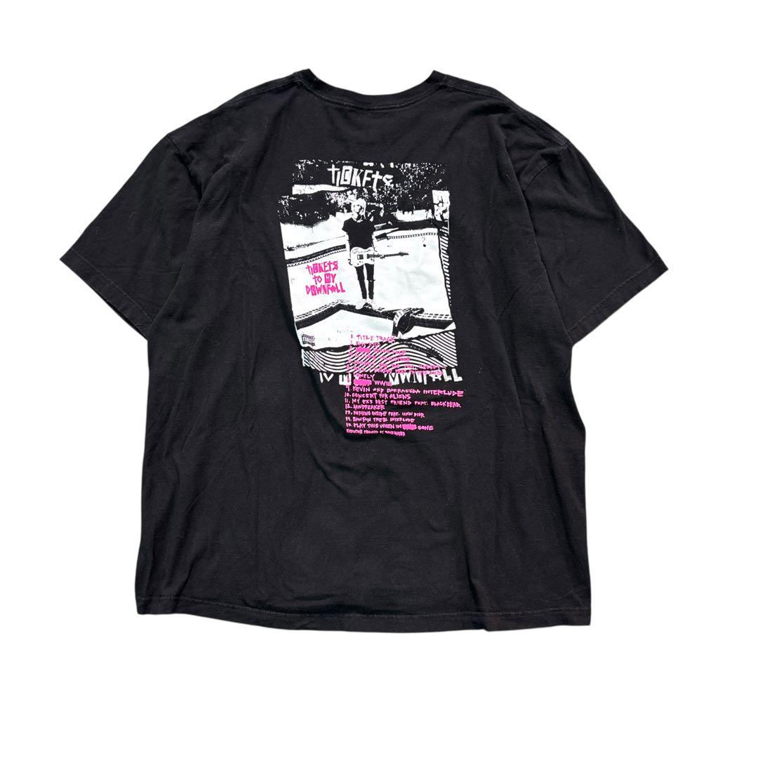 

[Б/У] 7TSM2 Футболка Machine Gun Kelly Рок Винтаж