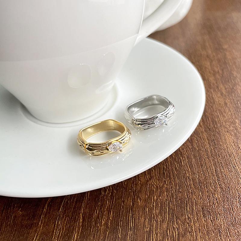 

Gold-Plated Zircon Square Open Ring - Chic Cold Style for Women Adjustable Open