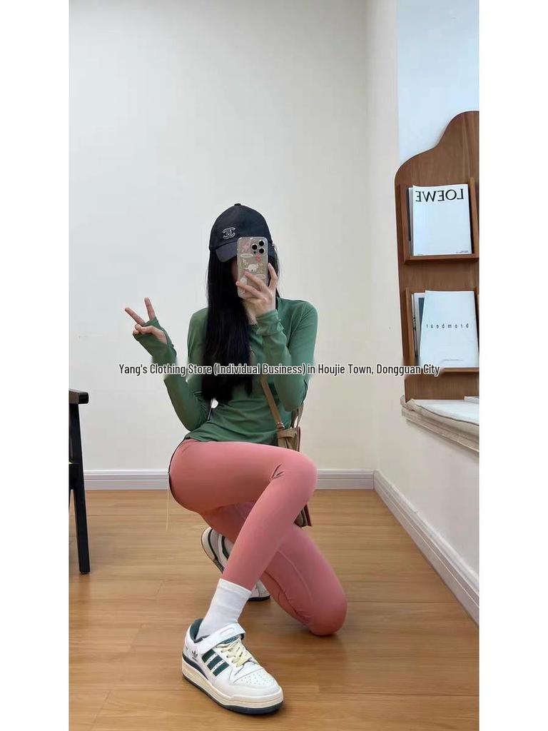 ALO Women's Yoga Pants: Lightweight Bare-Feel Cropped High-Waist Butt-Lifting Fitness Tights.