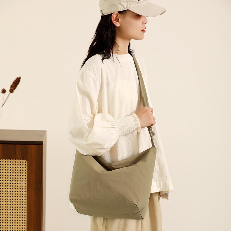 Clouds Pleated Drawstring Shoulder Strap Bucket Bag Female Solid Color Simple Lazy Wind Shoulder Bag Slack Small Messenger Bag