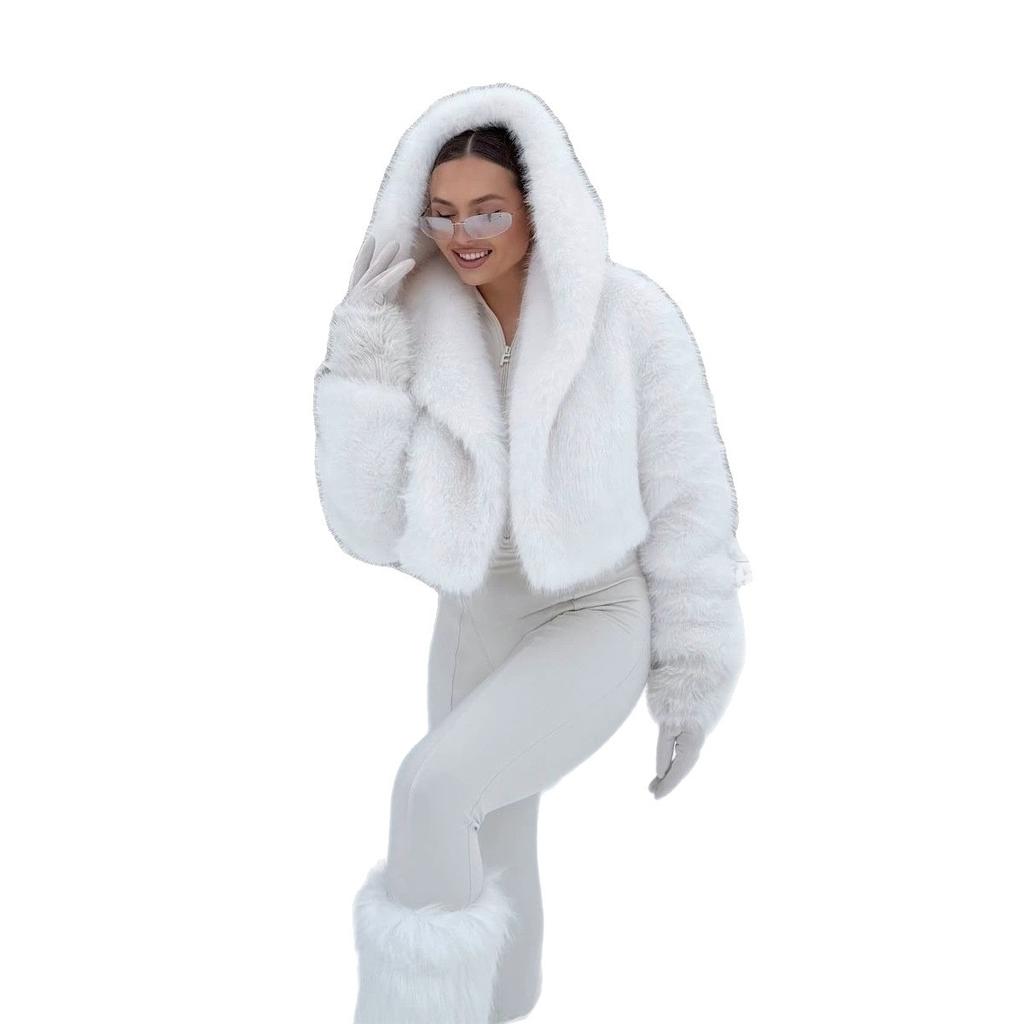 Manufacturer's imitation fur jacket women's European and American fashion hooded fox fur jacket short Ins < unk >