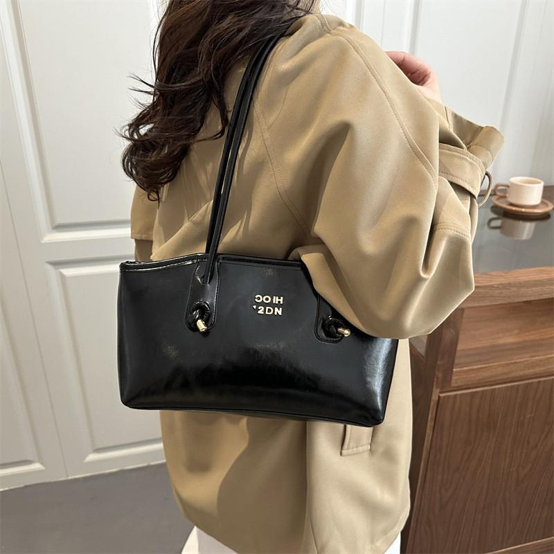 Street Style Womens Vintage Shoulder Bag With Durable Pu Material For Daily Use