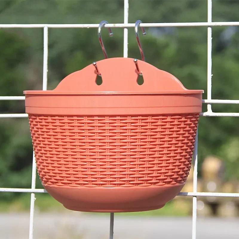 Outdoor Novel Wall Hanging Flower Pots Plastic Half-Round Hanging Baskets Plant Nursery Pots Garden Decoration