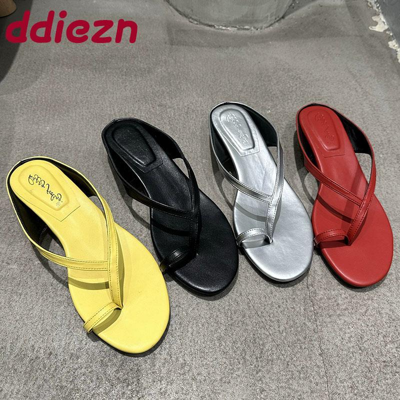 Fashion New In Summer Beach Ladies Low Heel Slippers Female Flip Flops Slides Sandals Fashion Women Heeled Slippers Shoes Pumps