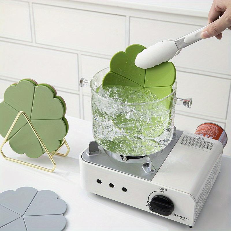 1PC Flower silicone insulation pad Nordic creative table mat household mat coaster anti-scalding placemat pot mat high temperature resistant