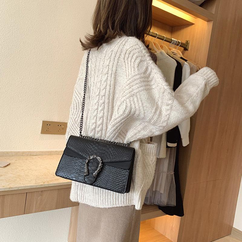 Retro Style Fashion Chain Shoulder Bag for Women Snake Pattern Crossbody Small Square Bag Trendy Accessory