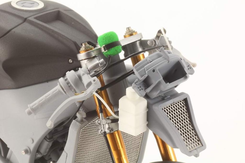 Top Studio Scale Kawasaki Ninja 2011 Detail Up Set by Fujimi TD23099 1/12 ZX-10R