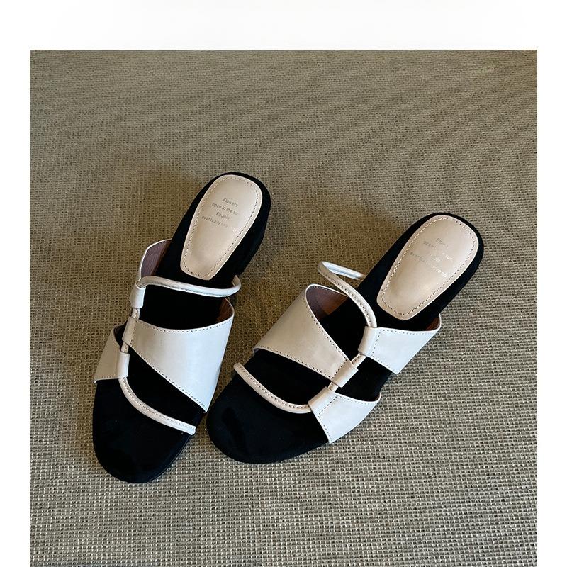 Round-toe Shoes with Hollowed-out Wedge Heels Women's One-piece Thick-soled Flip-flops