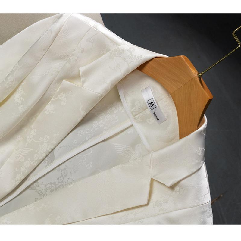 Classic White Summer Jacket for Women, Short Slim-fit Style with High-end Texture