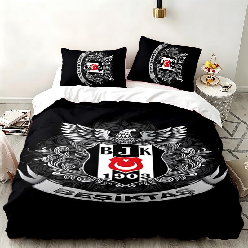 Besiktas JK 3-teiliges Set Perfekt für das Schlafzimmer Gemütliches Bettwäsche-Set enthält einen Bettbezug und zwei Kissenbezüge Ideales Geburtstags- oder Weihnachtsgeschenk