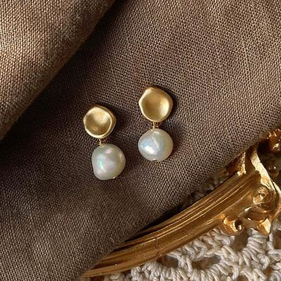 Natural Freshwater Pearl Stud Earrings with Ear Hooks for Women. Light Luxury, Retro, Simple, High-end, Matte, Gentle Ear Ornaments.