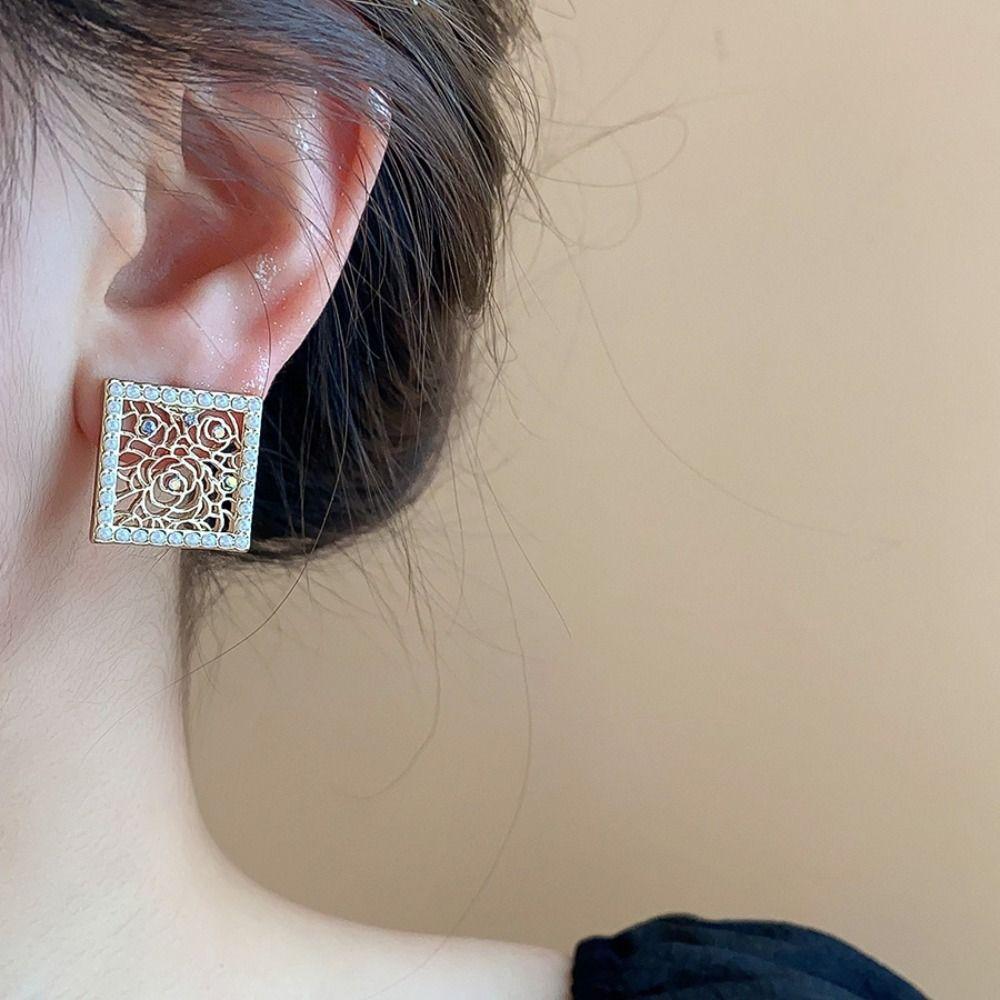 Elegant Geometry Hollow Out Earrings Square Vintage Drop Earrings Caved Window Pearl Earrings  Gift
