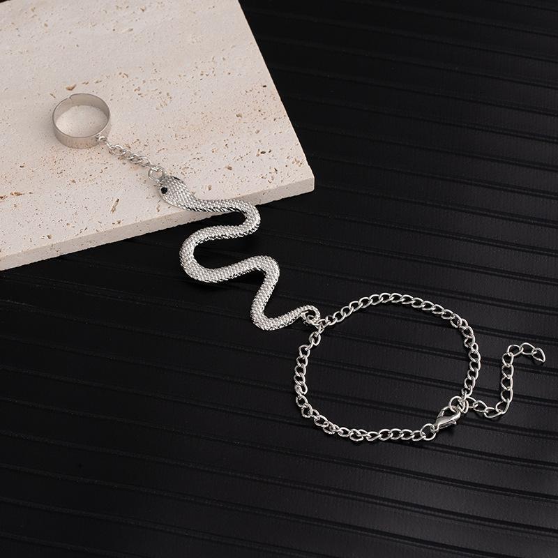 Sweet and Cool Spicy Girl Exaggerated Diamond Set, Scorpion 3D Finger Bracelet, Serpentine Arm Ring, Leg Chain, Body Chain