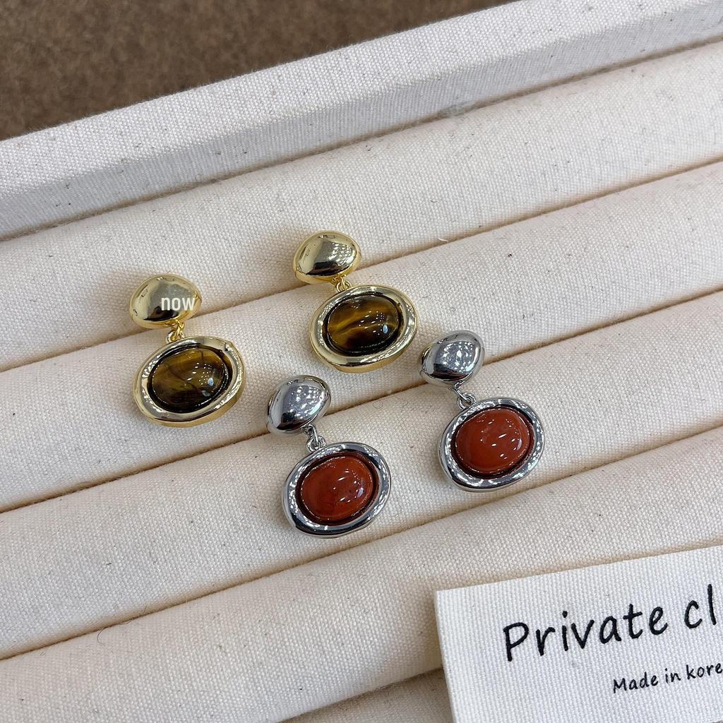 Exquisite 2024 Retro Maillard Tiger Eye Stone Earrings: Unique High-End Luxury for Women