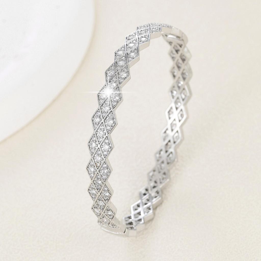 New Style Simple Geometric Design Gypsophila Fashion Trend Bracelet