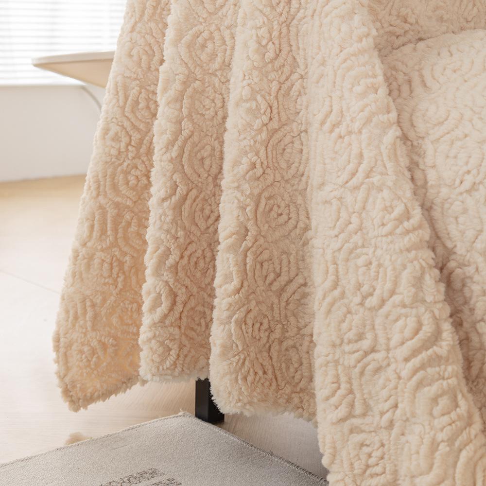 Autumn and Winter Soft Living Room Sofa Towel Creative Caterpillar Comfortable Rose Velvet Home Sofa Towel Solid Color Blanket