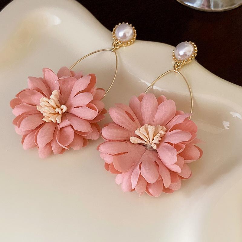 European and American Exaggerated Diamond-encrusted Flower Bow Fringed Earrings Personalized Earrings Internet Celebrity Temperament Earrings