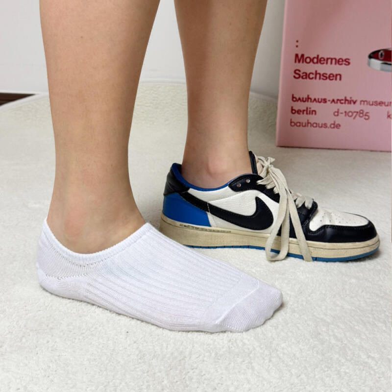 [Set of 10] 3 types of fake socks with silicone oversocks