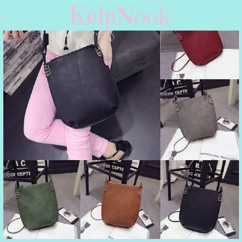 Trendy And Spacious Vintage Womens Tote Bag In Black Red Green Perfect For Everyday Use