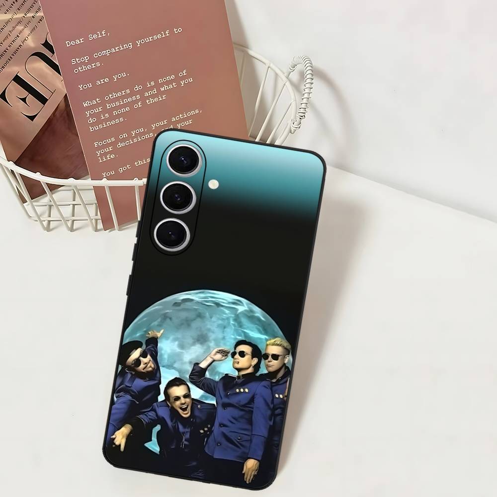 1pc Famous U-U2 Rock Band Phone Case For Samsung S 24 Fe 25 Ultra Plus 20 Lite 21 30 22 23 24 22 Ultra 5G Fundas