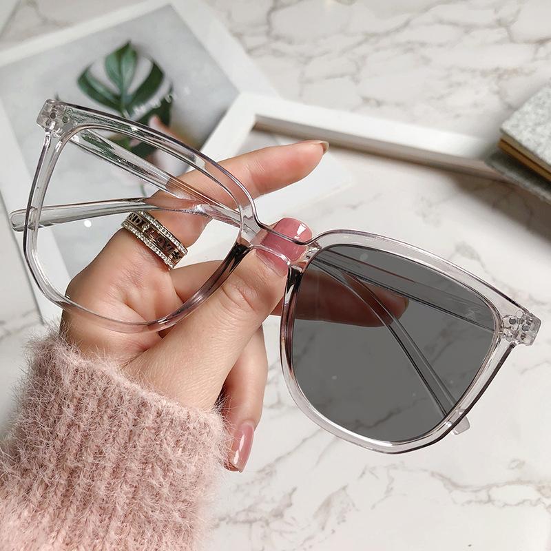 Anti-blue Light Irregular Color Changing Myopia Glasses With Retro Flat Bridge Frame 1962