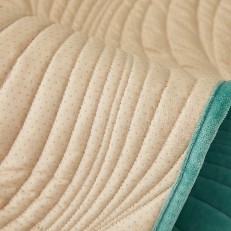 Winter Embroider Crystal Velvet Sofa Cover Kid Mat Armchair Furniture Protector Non-slip Modern Couch Covers for Living Room