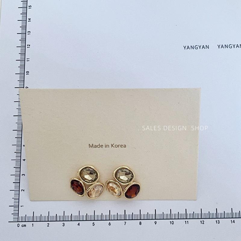Korean Style Heavy Duty Colored Glass Stud Earrings: Light Luxury, High-End, Retro Versatile Design for Women