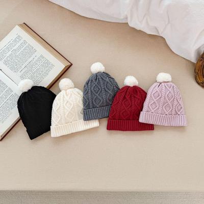 Unisexowa czapka beanie z pomponem z warkoczowym splotem - Jesienno-zimowy modny kapelusz dla niemowląt