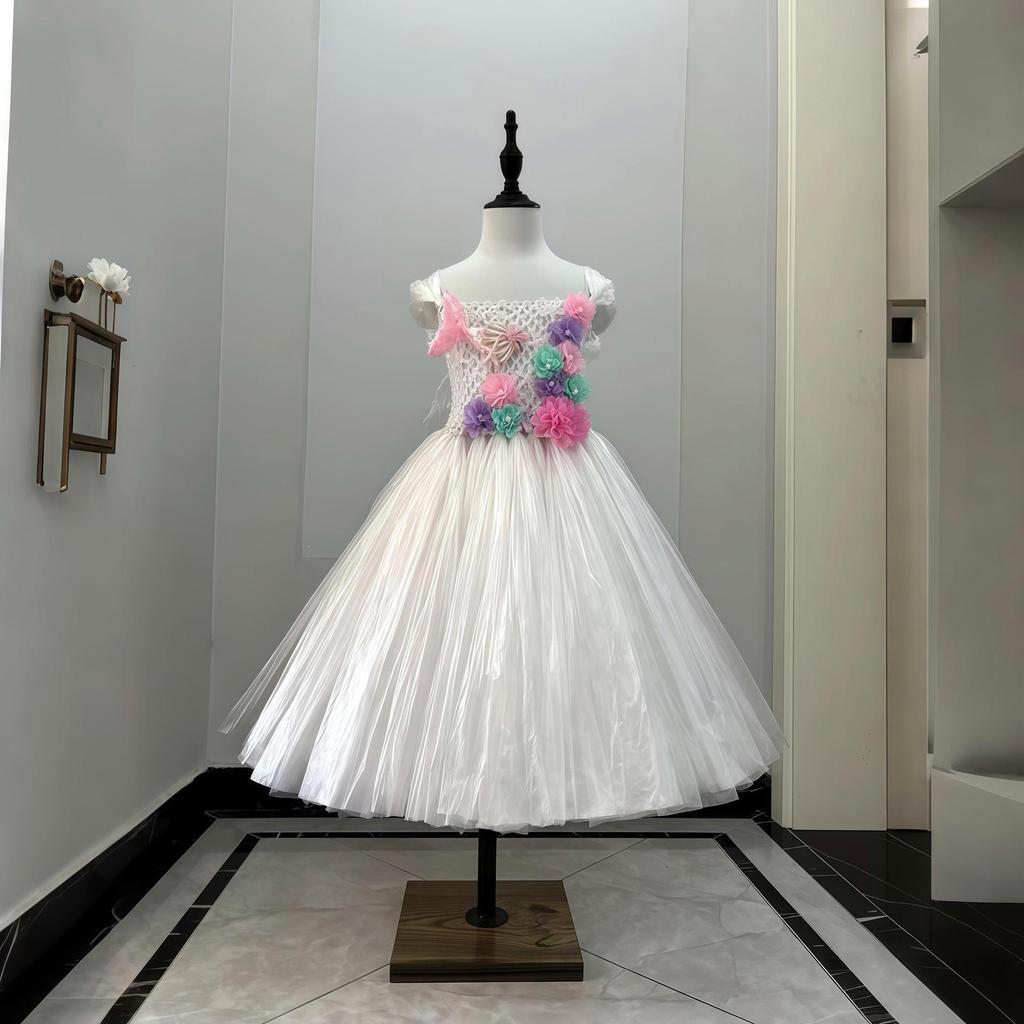 Eco-Friendly Parent-Child Mermaid Fashion Show Outfits - Handmade DIY Materials for Kids' Environmental Fashion