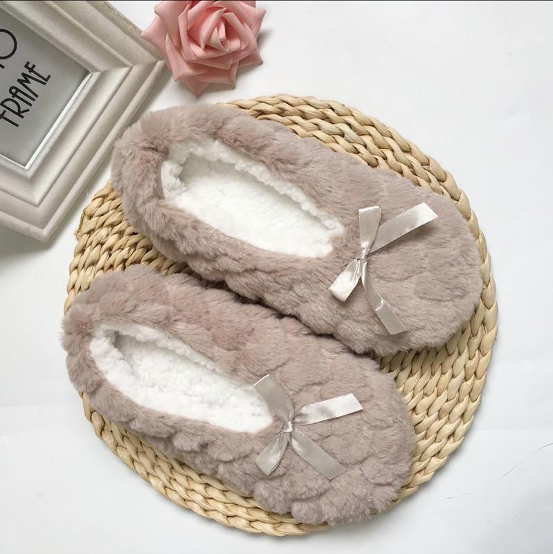Samtige Rutschfeste Indoor-Bodensocken für Erwachsene - Warme und Gemütliche Teppichsocken