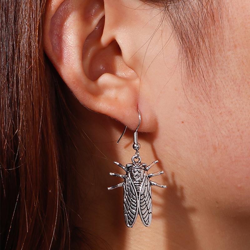 New Design Cicada Drop Earrings for Women Ethnic Alloy Insect Pendants Dangle Earrings Girls Cute Party Jewelry Gifts