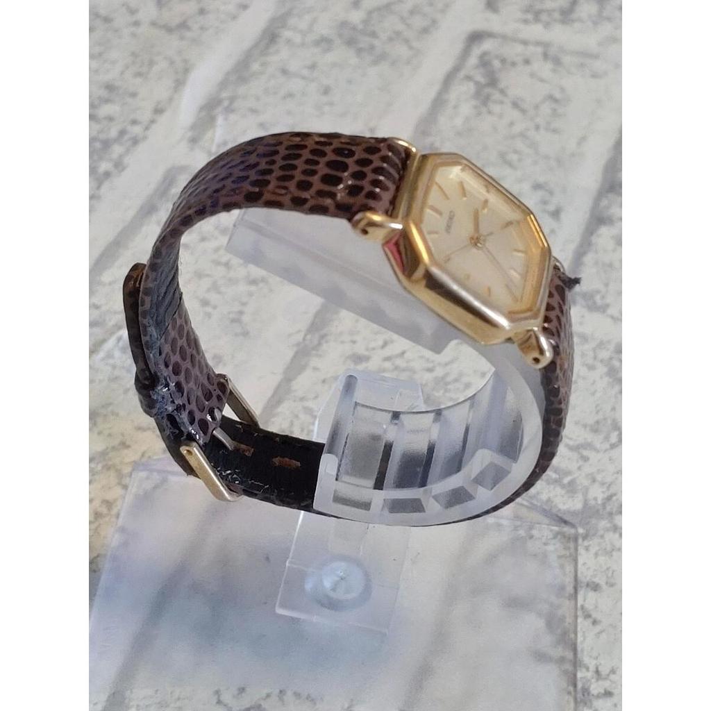 Operating SEIKO Seiko Ladies Watch Octagon Champagne Dial Vintage Gold Dial