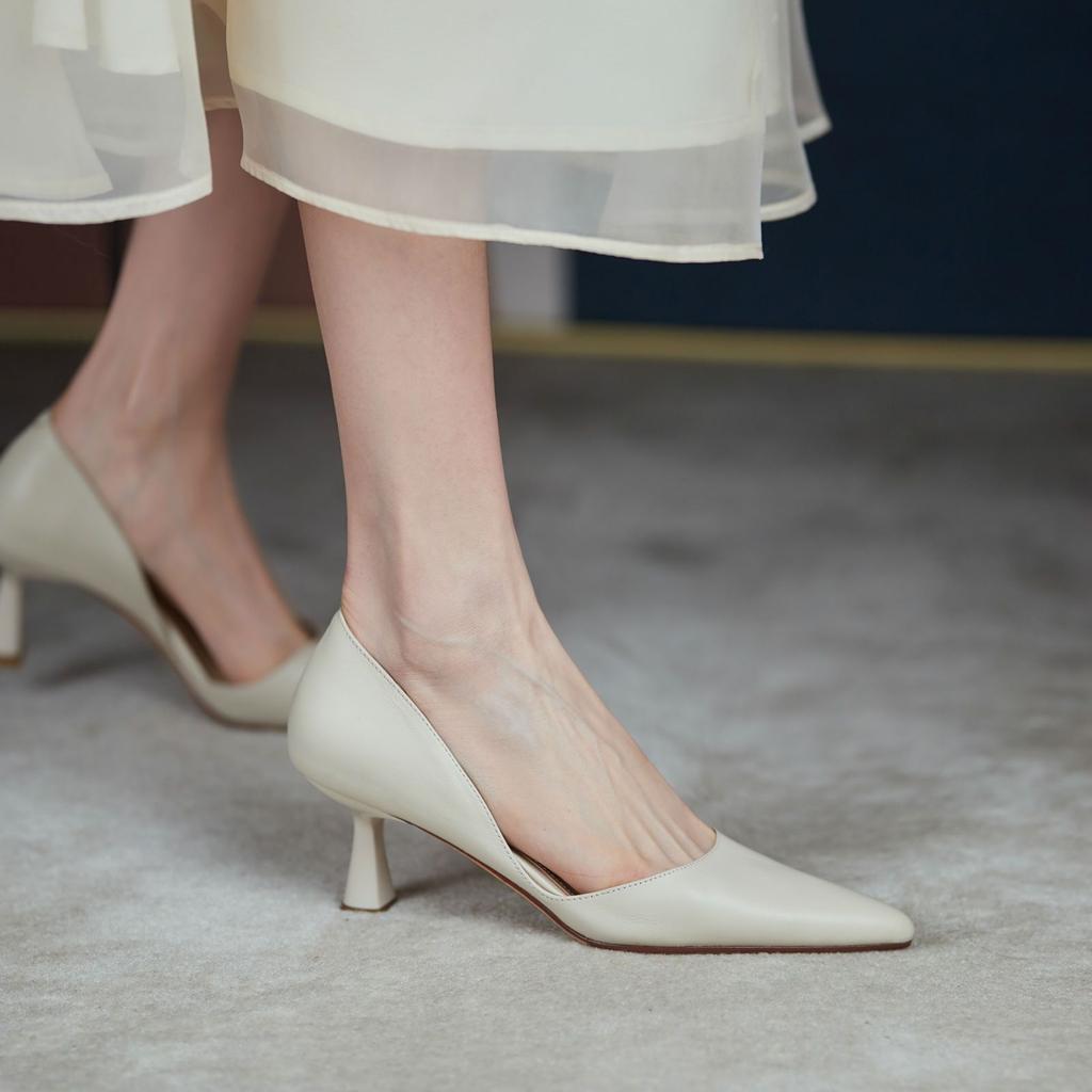 Summer new shallow pointed single shoes women's stiletto mid-heel shoes simple and versatile hollow high heels non-slip women's sandals