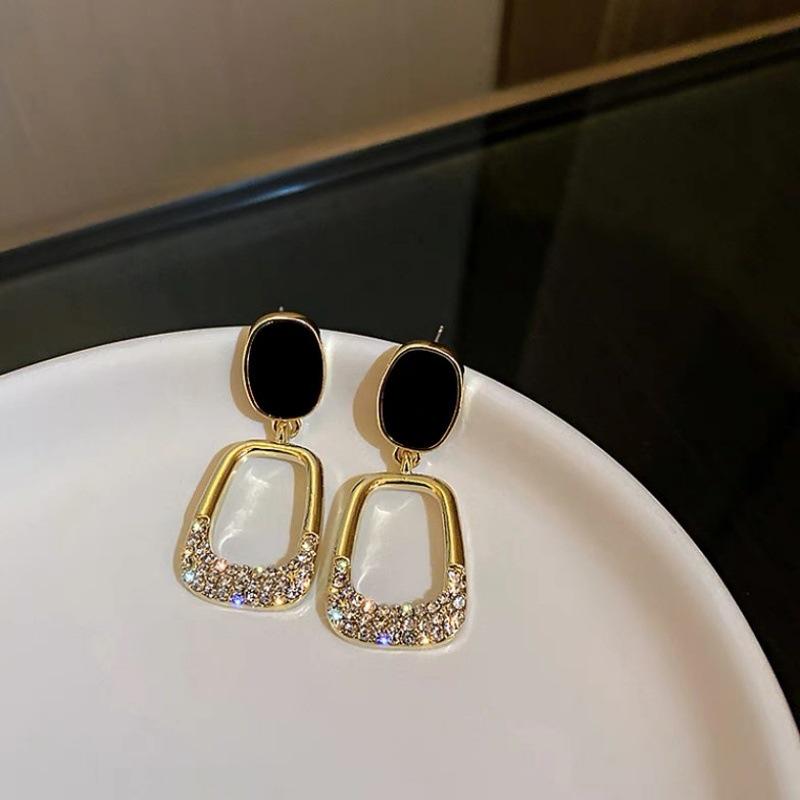 Boucles d'oreilles Clous Géométriques losange Cristal Argent S925 – Haut de Gamme, Design Inspiré des Célébrités d'Internet