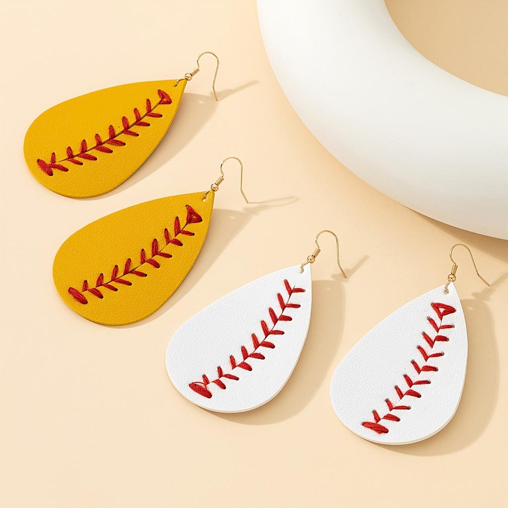 1 pair of hand-stitched leather baseball earrings, bracelets, keychains, baseball pattern jewelry